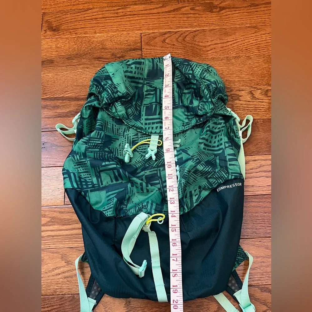 Marmot Kompressor Backpack Turf Green Deep Teal 18L
